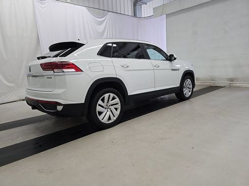 Used 2023 Volkswagen Atlas Cross Sport SE w/ Panoramic Sunroof Package AWD/4WD image 4
