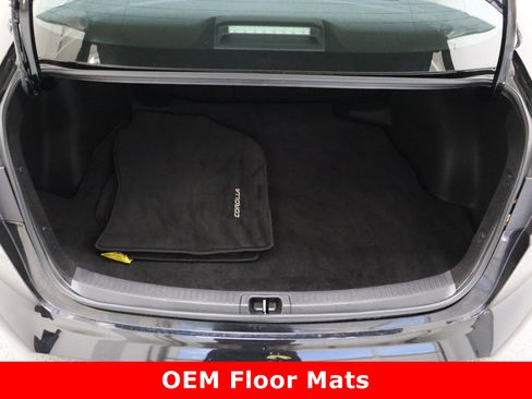 Certified 2024 Toyota Corolla LE image 28