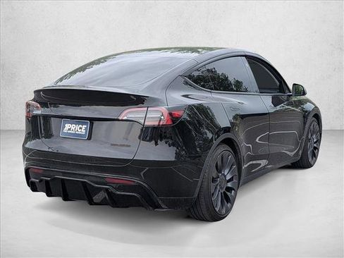 Used 2024 Tesla Model Y Performance AWD/4WD image 5