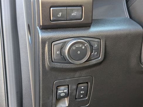 Used 2021 Ford Expedition Max Limited image 17