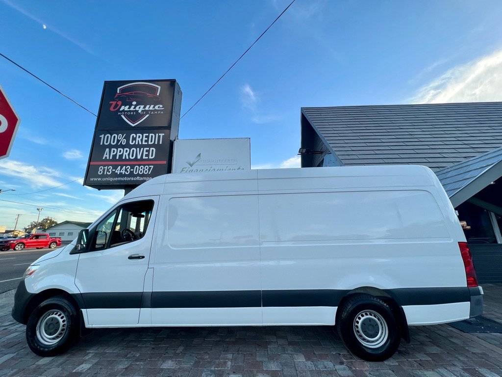 Used 2019 Freightliner Sprinter 2500 RWD image 25