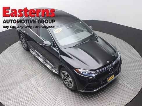 Used 2023 Mercedes-Benz EQS 450+ SUV image 3