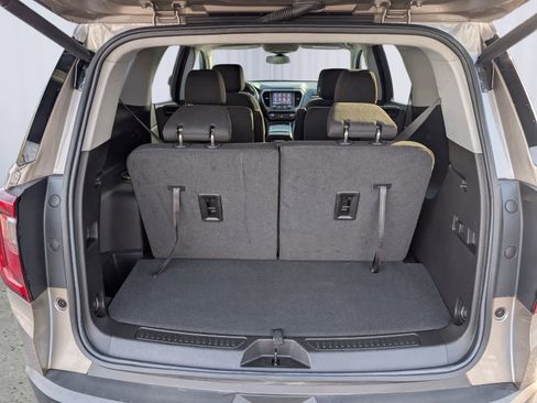 Certified 2023 GMC Acadia AT4 image 11