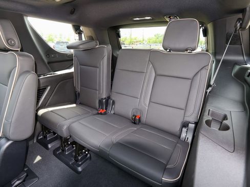 New 2026 GMC Yukon Elevation w/ Elevation Premium Package AWD/4WD image 15