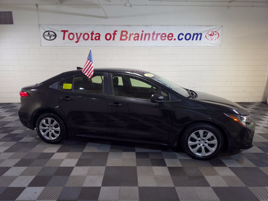 Certified 2022 Toyota Corolla LE FWD image 1