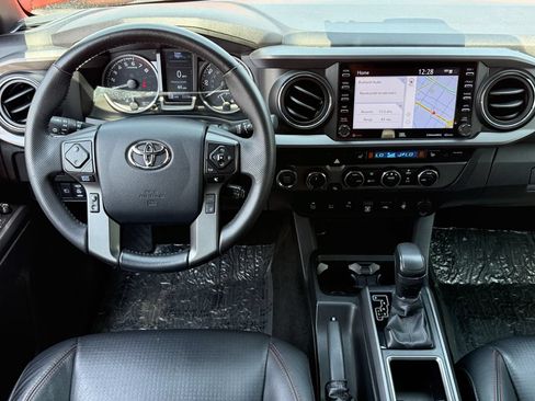 Used 2023 Toyota Tacoma TRD Pro AWD/4WD image 10