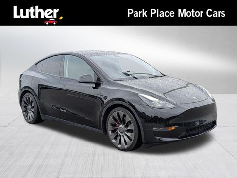 Used 2023 Tesla Model Y Long Range AWD/4WD image 1