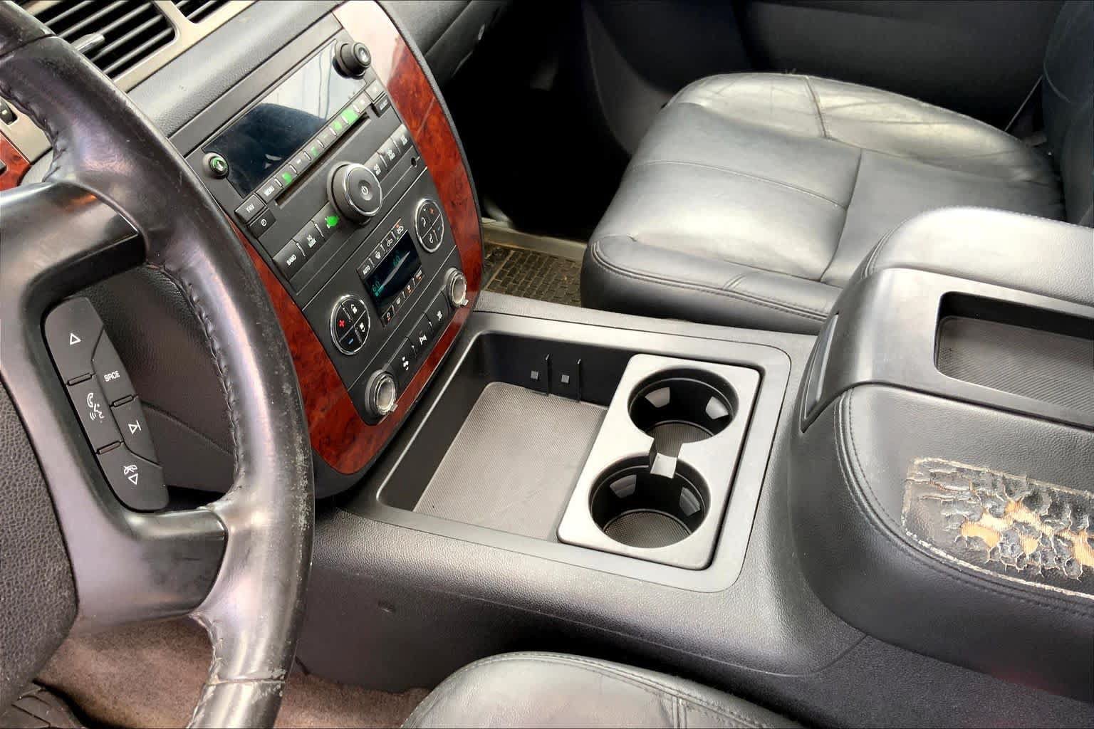 Used 2010 Chevrolet Avalanche LT RWD image 16
