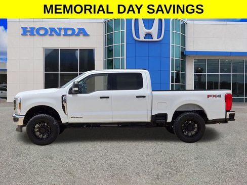 Used 2024 Ford F250 XLT w/ FX4 Off-Road Package AWD/4WD image 6