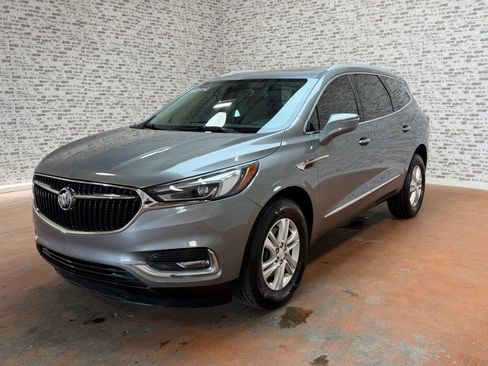 Used 2019 Buick Enclave Essence AWD/4WD image 3