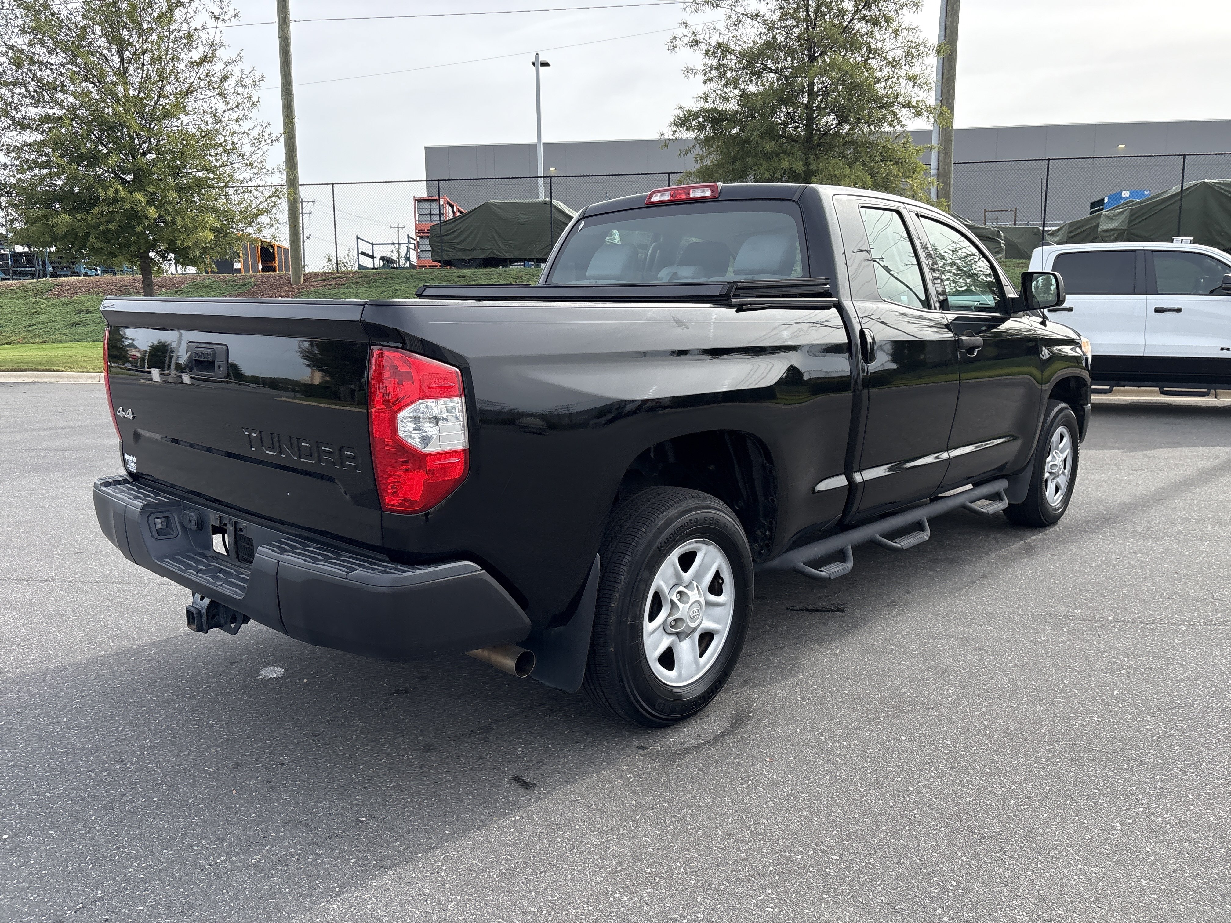 Used 2017 Toyota Tundra SR AWD/4WD image 9