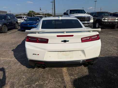 Used 2018 Chevrolet Camaro ZL1 RWD image 6