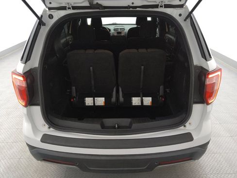 Used 2019 Ford Explorer XLT FWD image 29
