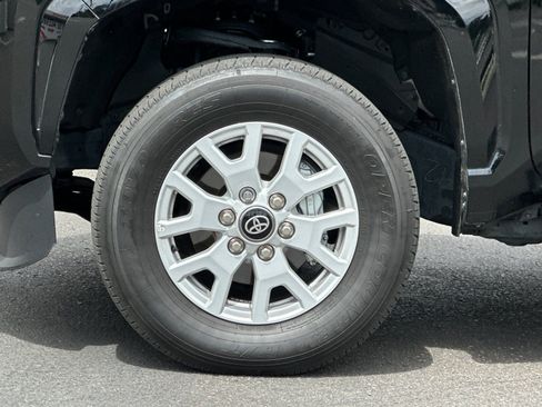 Used 2025 Toyota Tacoma SR w/ SR Upgrade Package image 22