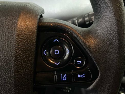 Used 2019 Toyota Prius LE image 15