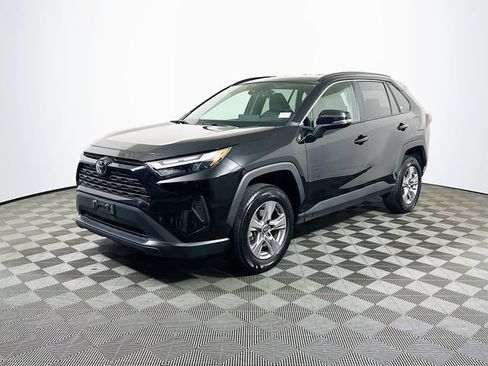 Certified 2025 Toyota RAV4 XLE AWD/4WD image 4