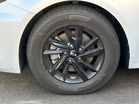 Used 2020 Kia Optima LX FWD image 6