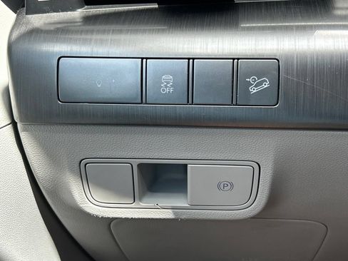 Used 2024 Hyundai Kona SEL AWD/4WD image 29