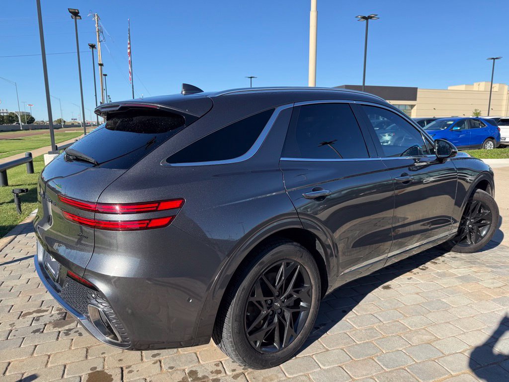Used 2022 Genesis GV70 2.5T w/ Advanced Package AWD/4WD image 5