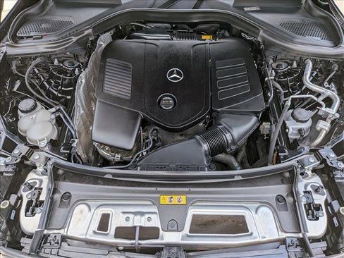 Used 2024 Mercedes-Benz GLC 300 4MATIC image 25