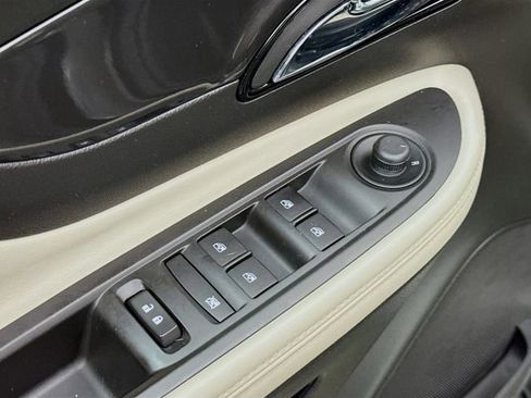 Used 2020 Buick Encore Preferred image 18