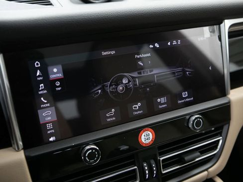 New 2026 Porsche Macan AWD/4WD image 15