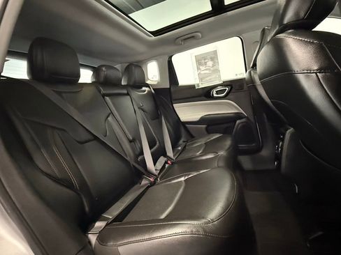 Used 2022 Jeep Compass Limited w/ Sun and Sound Group image 21