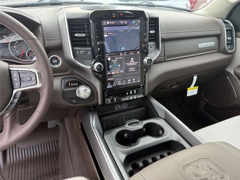 New 2026 RAM 1500 Laramie w/ Laramie Preferred Package RWD image 29