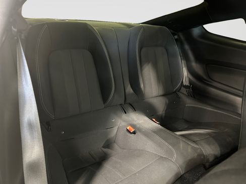 Used 2019 Ford Mustang Coupe RWD image 13