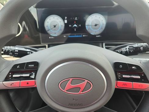 Used 2024 Hyundai Elantra SEL FWD image 16