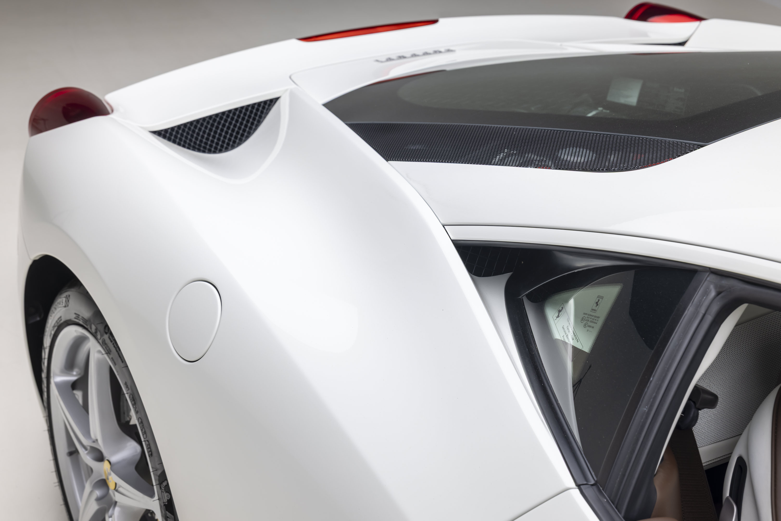 Certified 2014 Ferrari 458 Italia Coupe RWD image 40