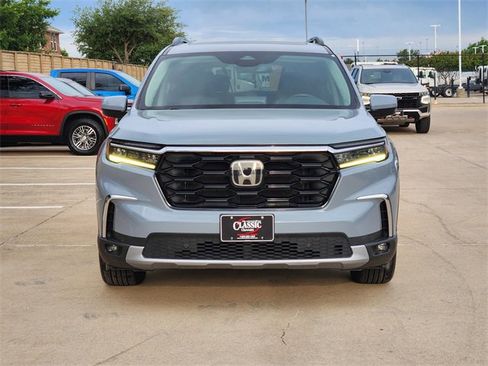 Used 2023 Honda Pilot Touring image 10