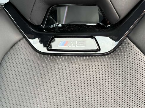 New 2026 BMW M5 w/ Executive Package image 11