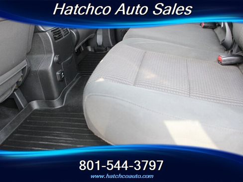 Used 2014 Nissan Titan SV w/ SV Value Truck Package AWD/4WD image 19