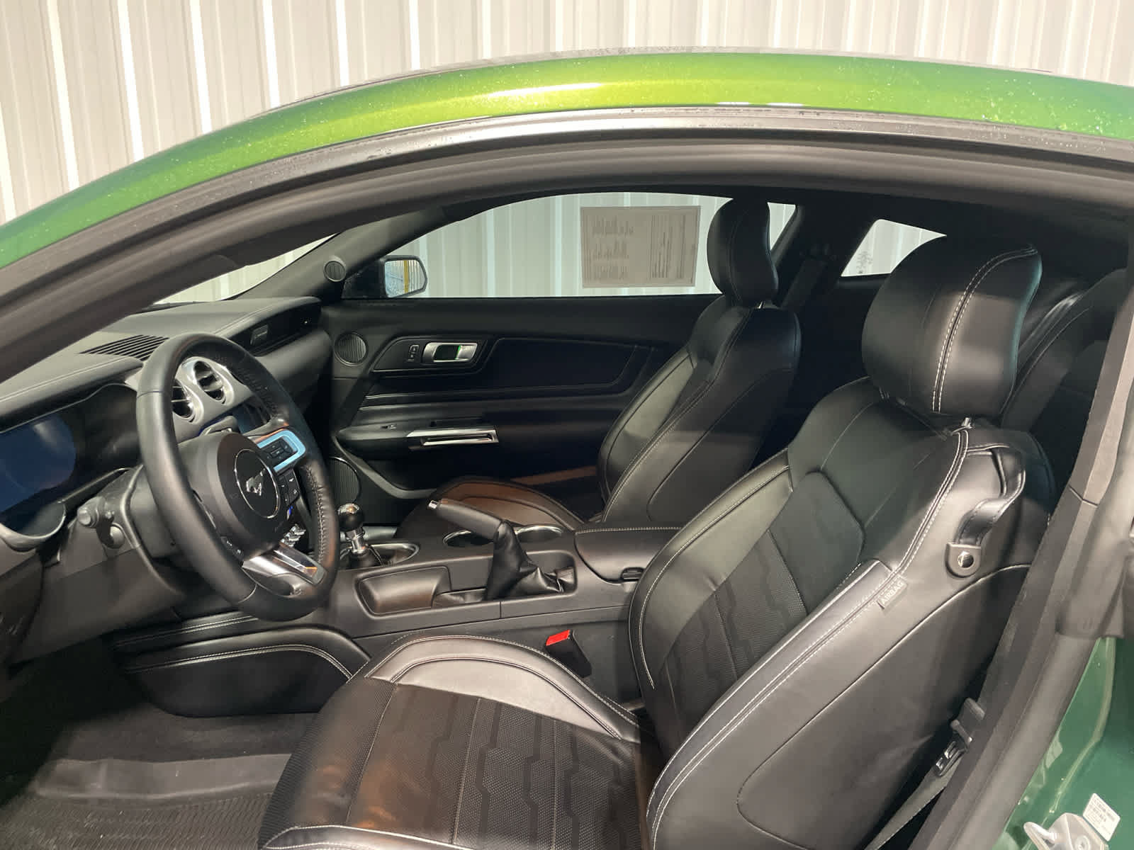 Used 2022 Ford Mustang GT Premium w/ Equipment Group 401A RWD image 6