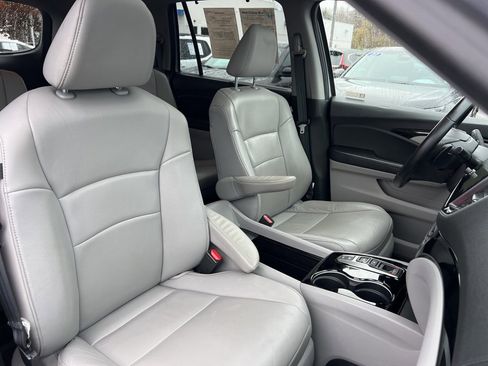 Used 2019 Honda Pilot Touring image 30