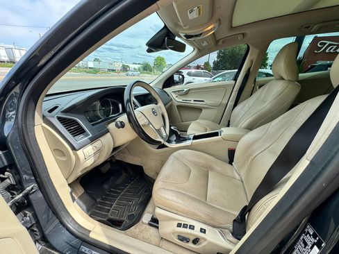 Used 2016 Volvo XC60 T5 Premier FWD image 12