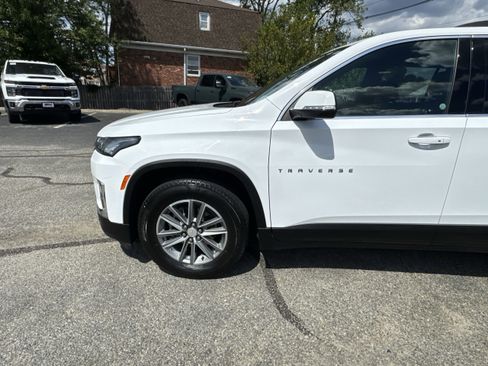 Used 2022 Chevrolet Traverse LT w/ LPO, Floor Liner Package image 34
