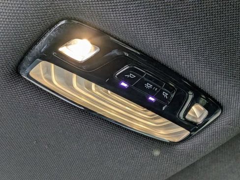 Used 2017 BMW 530i xDrive w/ Premium Package AWD/4WD image 21