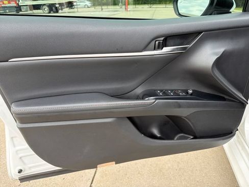 Used 2020 Toyota Camry XLE w/ Driver Assist Package FWD image 12