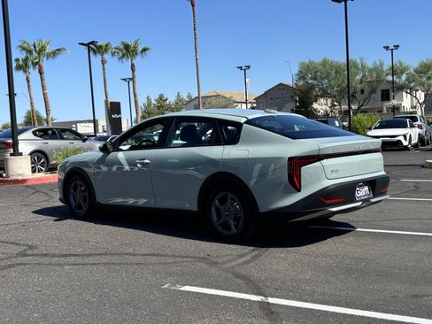 Used 2025 Kia K4 FWD image 4