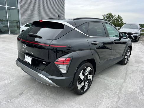 Used 2024 Hyundai Kona Limited FWD image 5