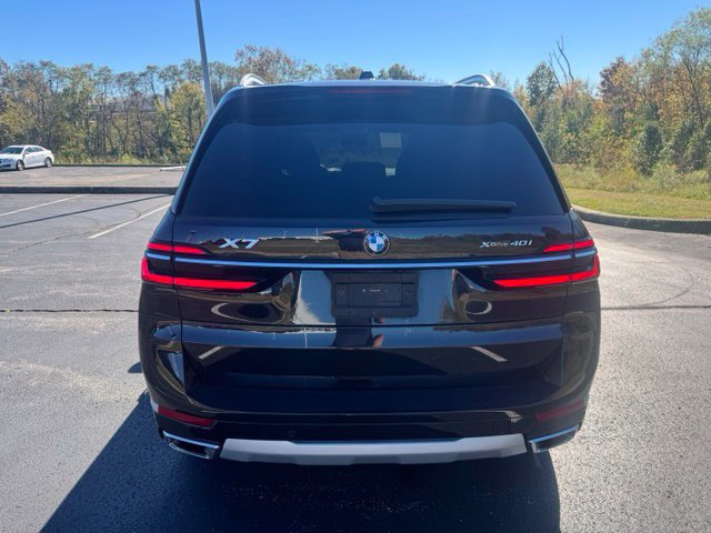 Used 2024 BMW X7 xDrive40i w/ Premium Package AWD/4WD image 4