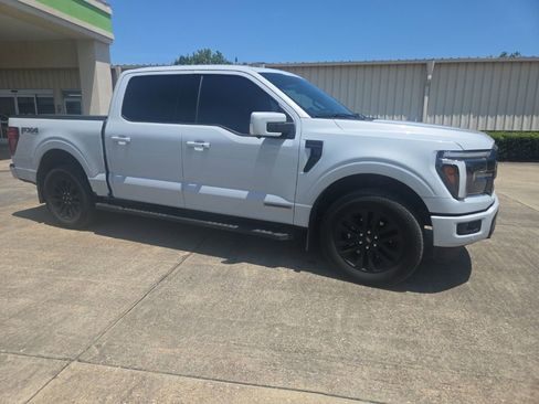 Used 2025 Ford F150 Lariat w/ Equipment Group 502A High AWD/4WD image 14