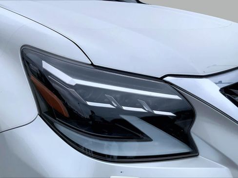 Certified 2023 Lexus GX 460 Premium w/ Premium Package AWD/4WD image 28