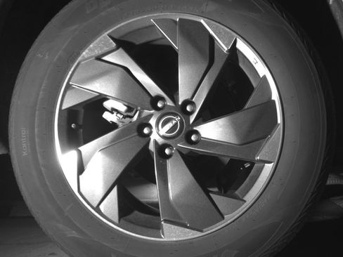 Used 2025 Nissan Rogue SV image 15