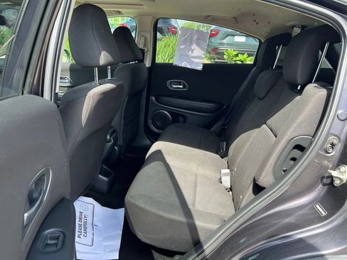 Used 2016 Honda HR-V EX image 9