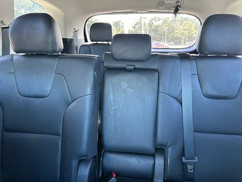 Used 2023 Kia Telluride LX FWD image 14