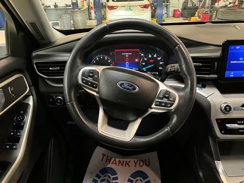 Used 2023 Ford Explorer XLT w/ Equipment Group 202A image 11