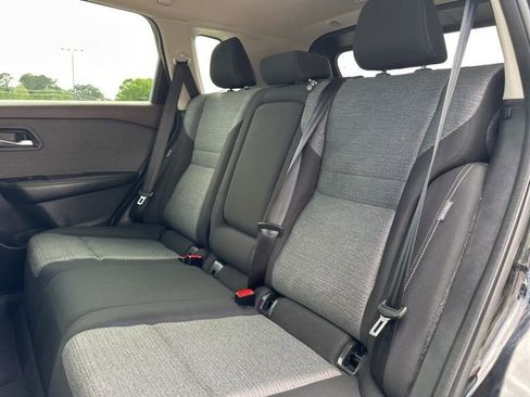 Used 2023 Nissan Rogue SV FWD image 28